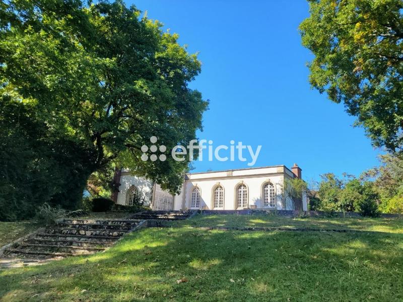 Propriété - 190 m² - 6 pièces