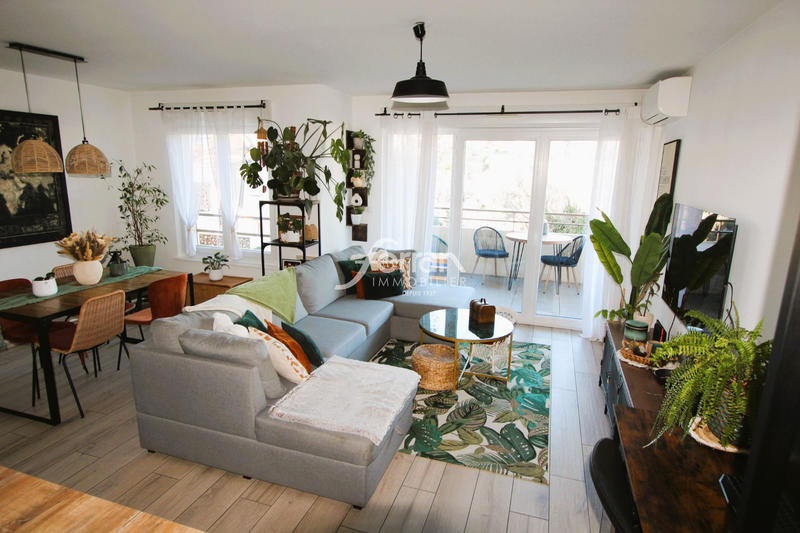 Appartement - 80 m² - 3 pièces