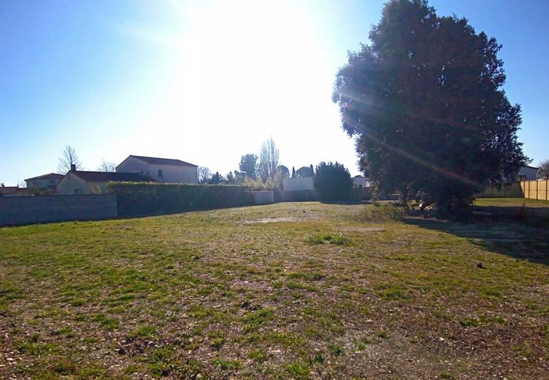 Terrain constructible - 1 400 m²