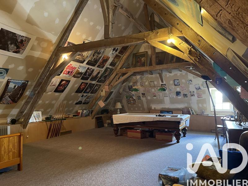 Maison - 249 m² - 8 pièces