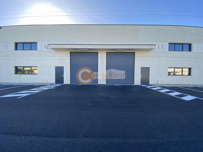 Local d'activité / Entrepôt - 450 m²