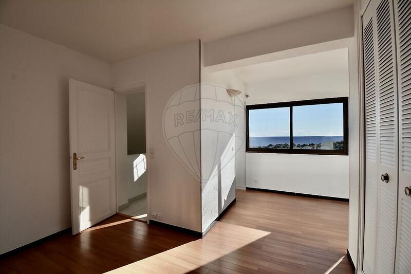 Maison d'architecte - 235 m² - 10 pièces