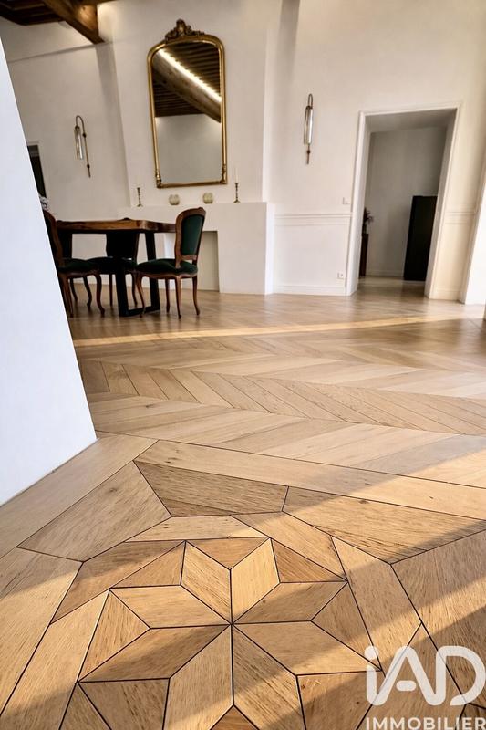 Maison - 320 m² - 8 pièces