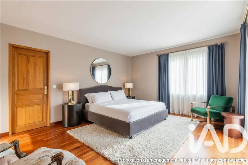 Maison de maîtres - 333 m² - 10 pièces