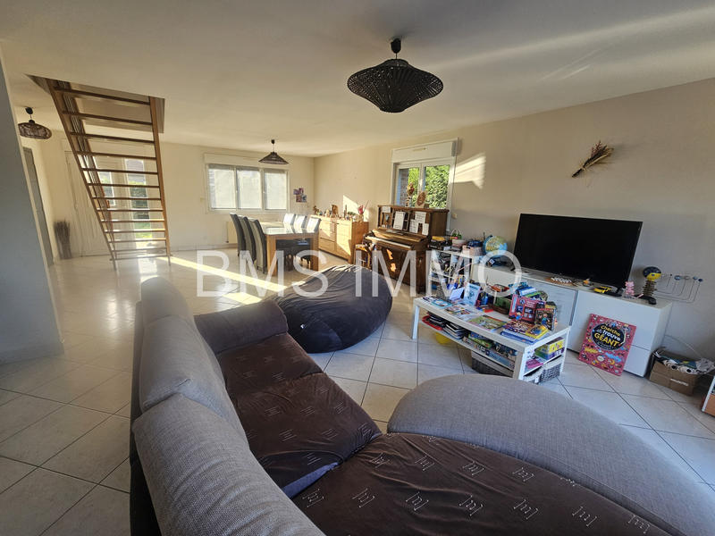 Maison - 205 m² - 6 pièces