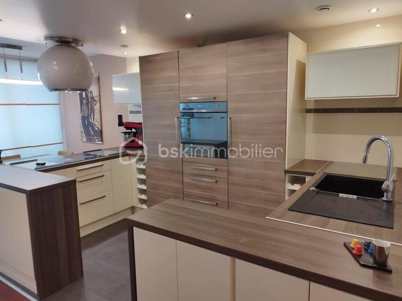 Appartement - 82 m² - 5 pièces