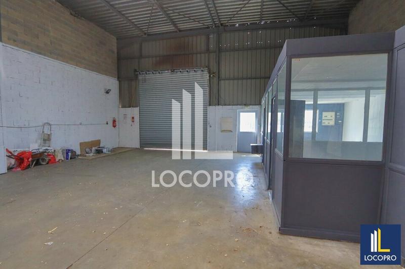 Local d'activité / Entrepôt - 364 m²