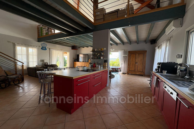 Maison - 196 m² - 5 pièces