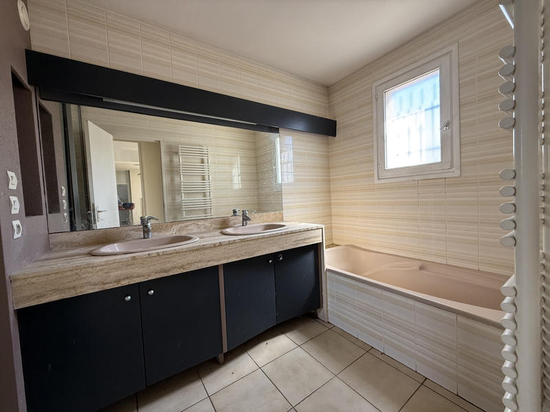 Maison - 120 m² - 4 pièces