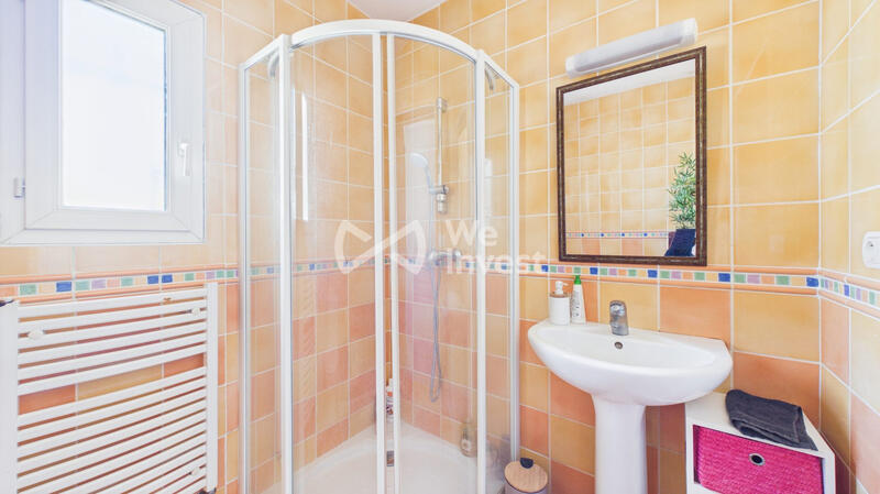 Maison - 186 m² - 6 pièces