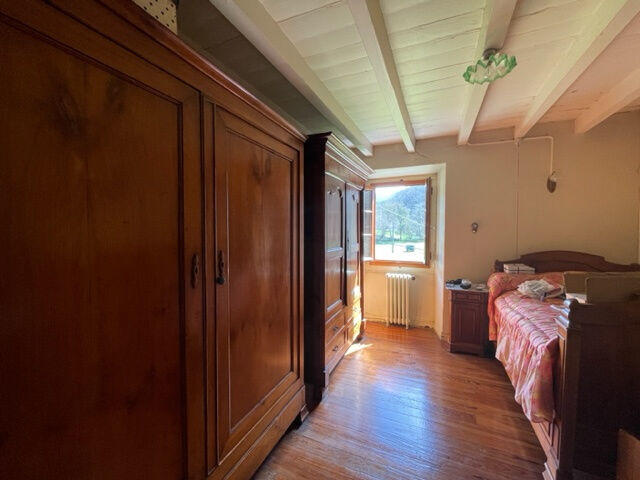 Maison - 185 m² - 8 pièces