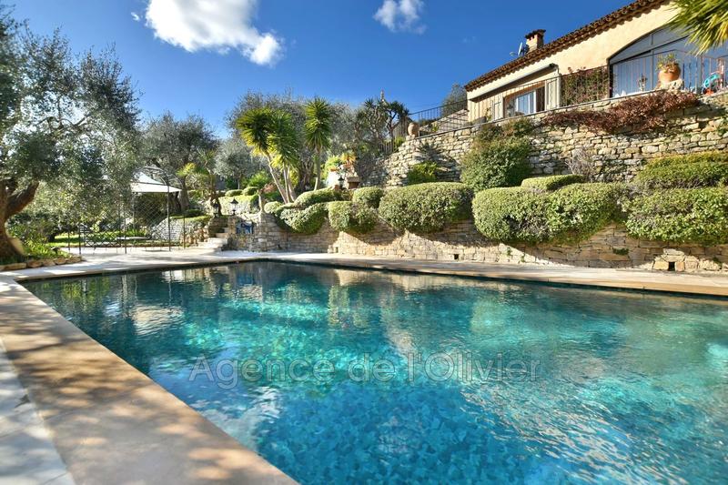 Maison - 213 m² - 7 pièces