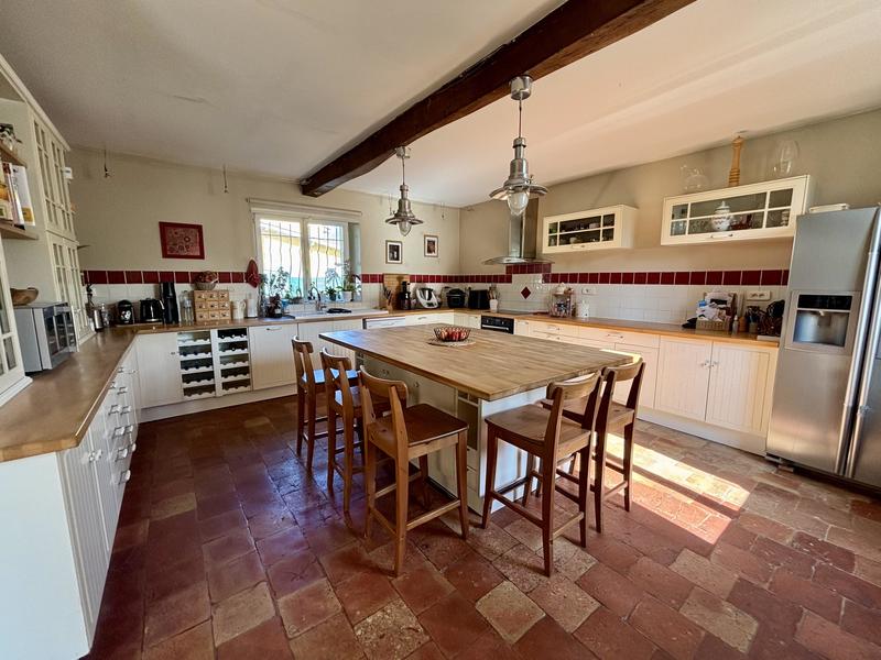 Maison - 185 m² - 6 pièces