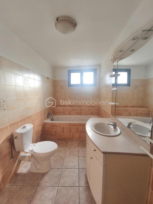 Maison de village - 80 m² - 5 pièces