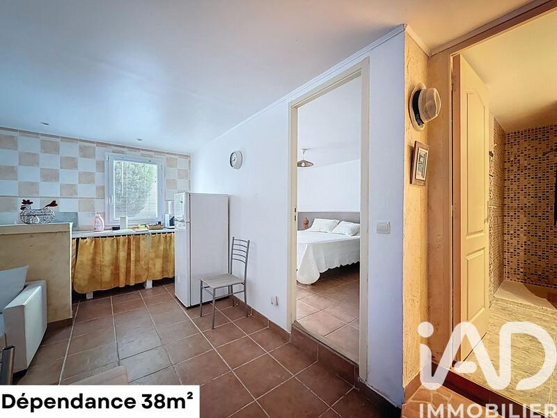 Maison - 200 m² - 6 pièces