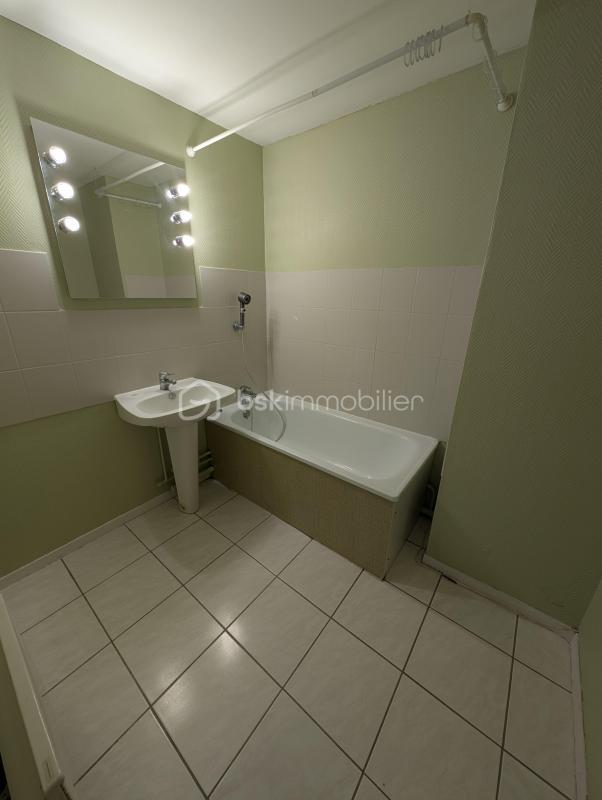 Pavillon - 90 m² - 4 pièces