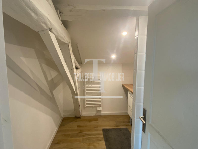 Maison - 298 m² - 9 pièces