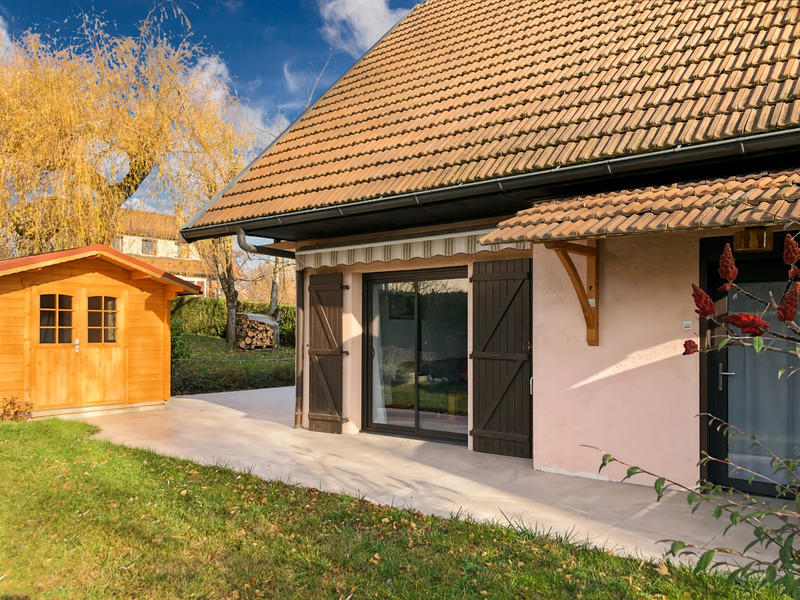 Maison - 243 m² - 9 pièces