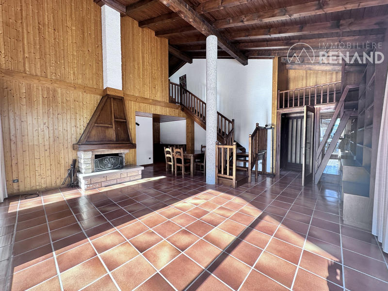 Châlet - 200 m² - 8 pièces