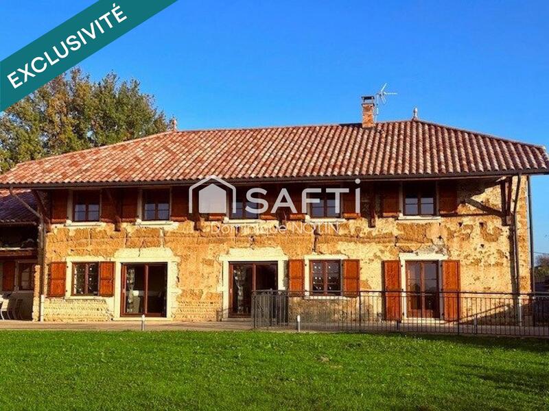 Maison - 370 m² - 9 pièces