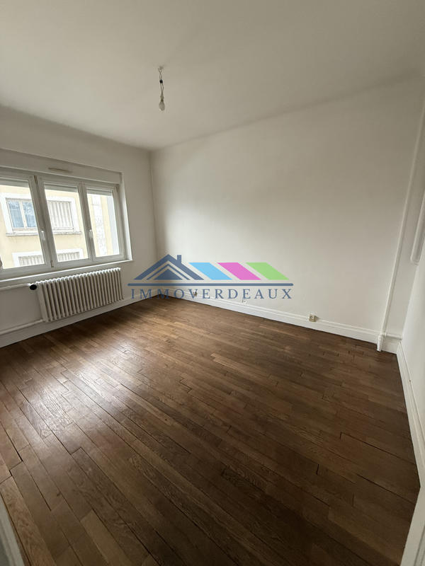 Appartement - 85 m² - 3 pièces