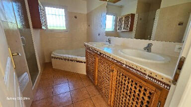 Maison - 121 m² - 6 pièces