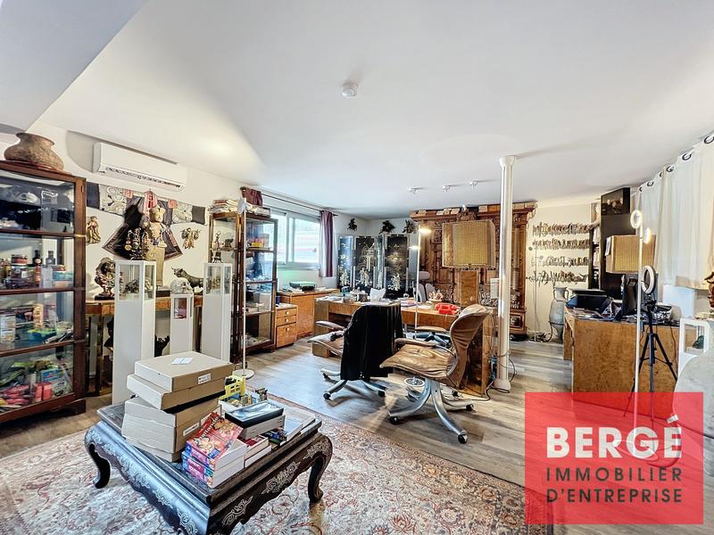 Entrepôt - 1 800 m²