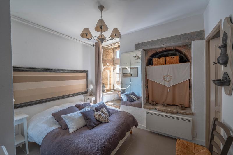 Maison de village - 274 m² - 9 pièces