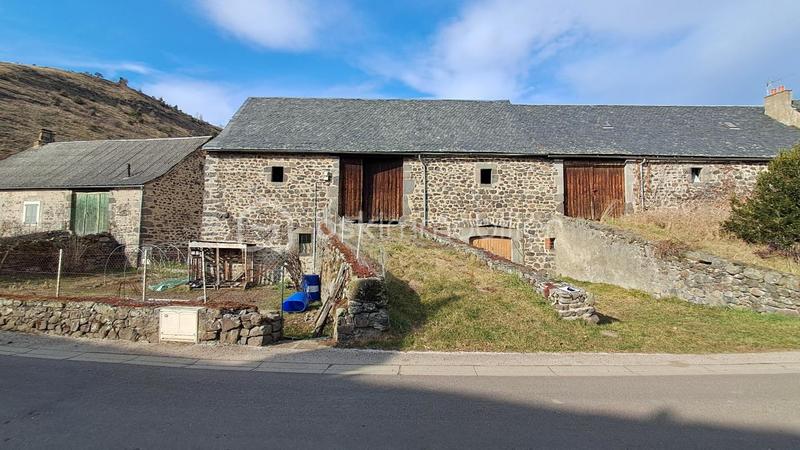 Corps de ferme - 224 m² - 1 pièce