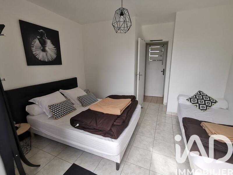 Maison - 526 m² - 9 pièces