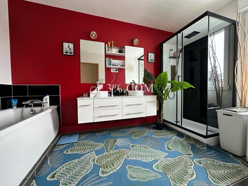 Maison - 93 m² - 5 pièces