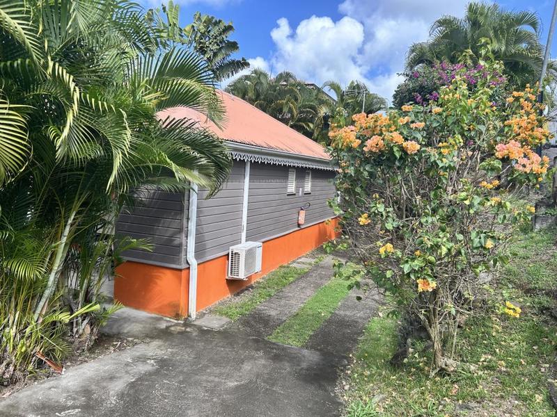 Bungalow - 100 m² - 4 pièces