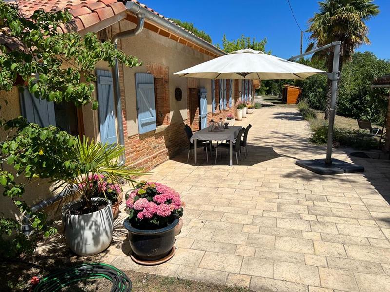 Maison - 250 m² - 5 pièces