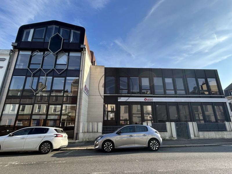 Bureau - 337 m² - 11 pièces