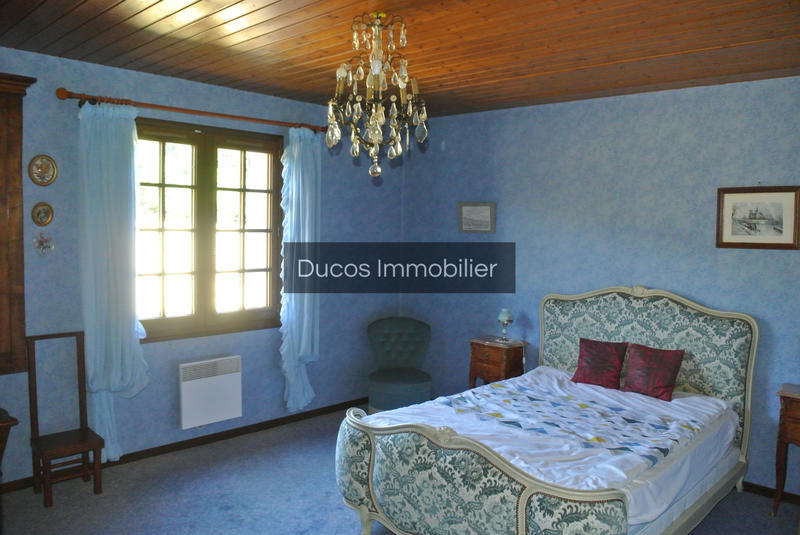 Maison - 260 m² - 5 pièces