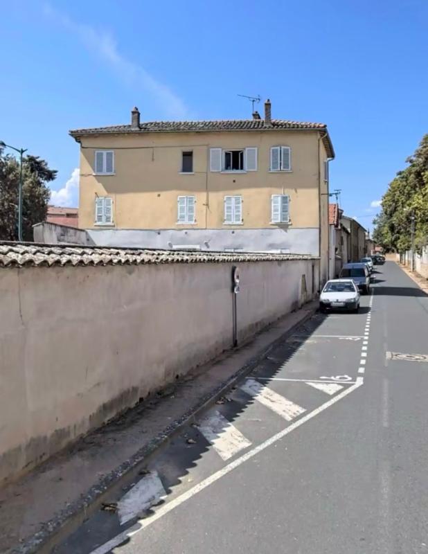 Immeuble - 221 m² - 2 pièces