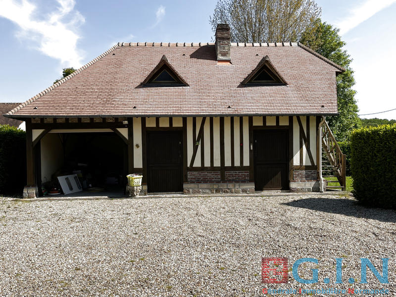 Propriété - 273 m² - 11 pièces