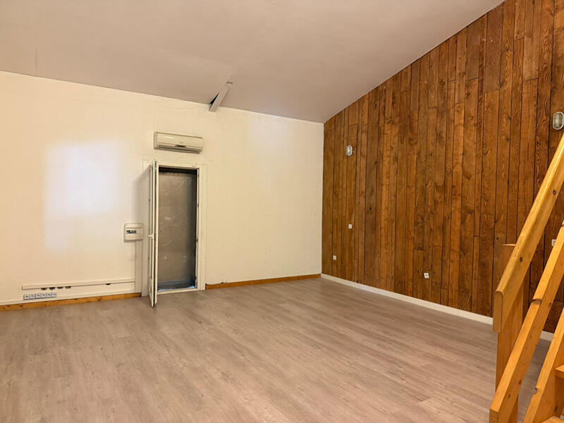 Local commercial - 220 m² - 3 pièces