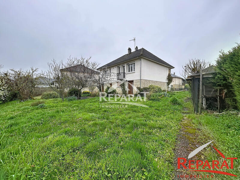 Maison - 105 m² - 8 pièces