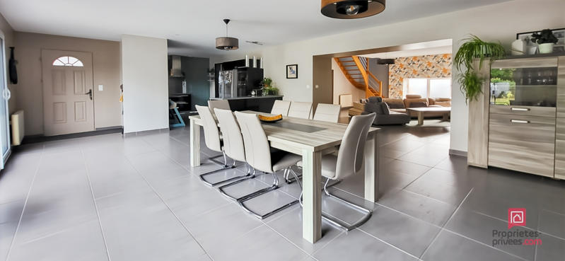 Maison - 185 m² - 6 pièces