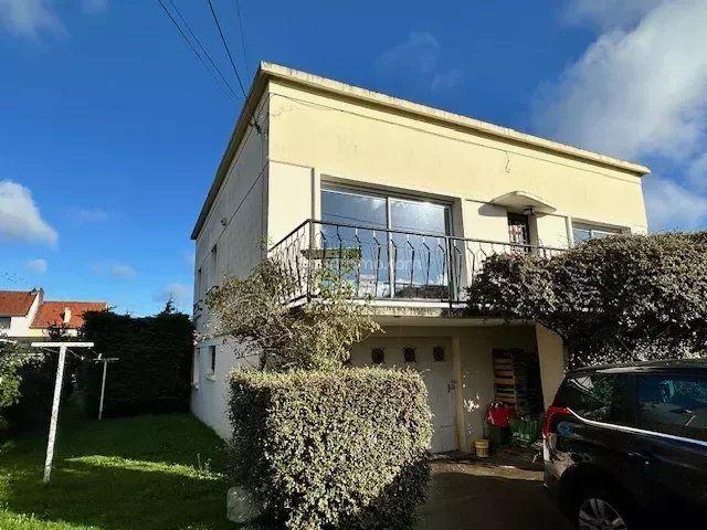 Maison - 151 m² - 7 pièces