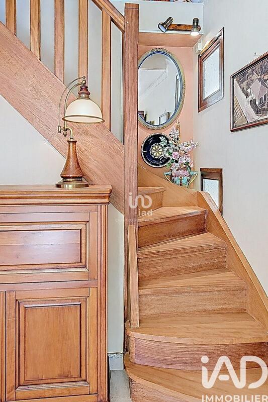 Maison - 95 m² - 5 pièces