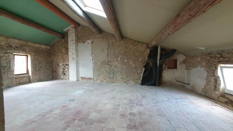 Maison - 250 m² - 8 pièces