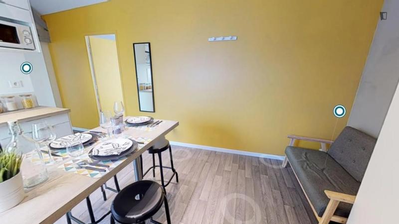 Chambre - 18 m² - 3 pièces