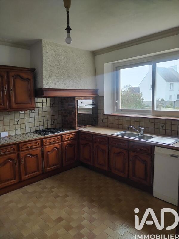 Maison - 160 m² - 8 pièces