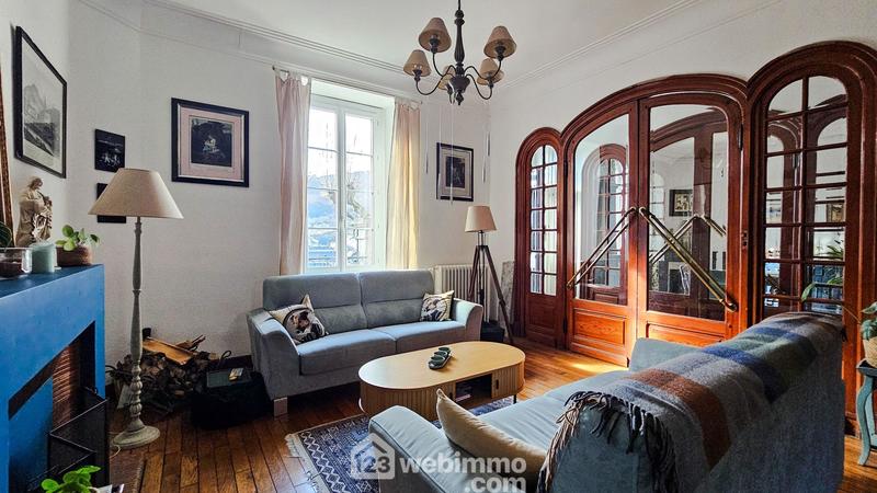 Maison de maîtres - 340 m² - 14 pièces