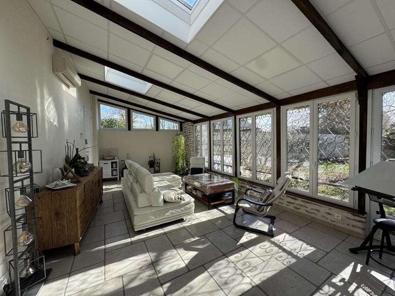 Maison - 230 m² - 7 pièces