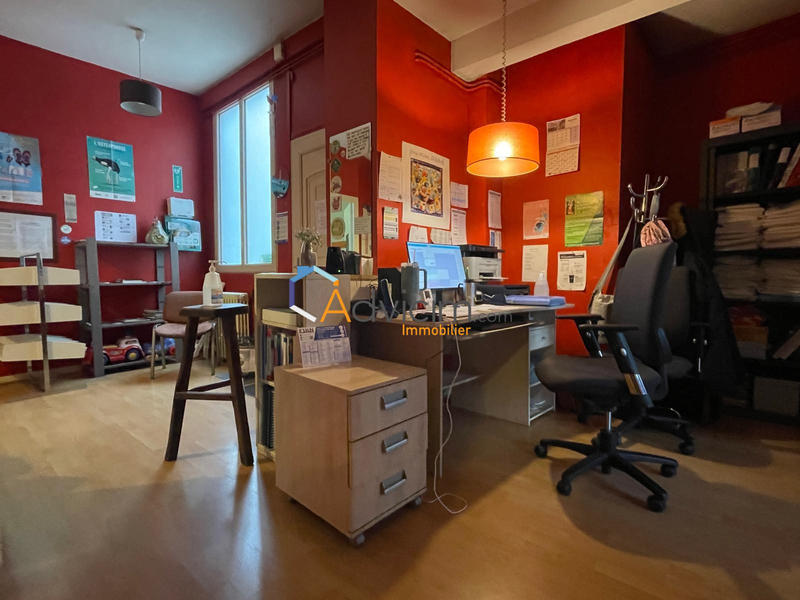 Bureau - 93 m² - 5 pièces