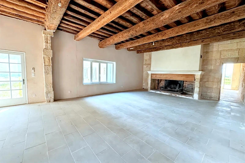 Propriété - 1 100 m² - 30 pièces