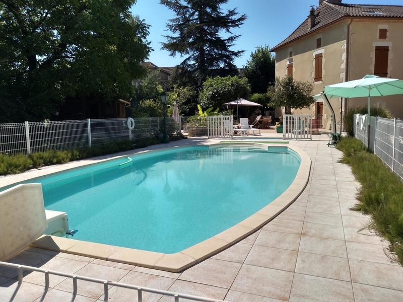 Maison - 308 m² - 8 pièces